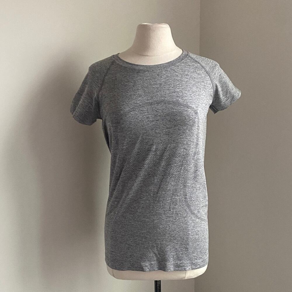 LULULEMON Swiftly Tech Short Sleeve Womens Sz 10 Grey Athleisure Essential